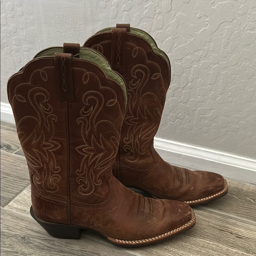 Women’s Ariat Western Cowboy Boots
